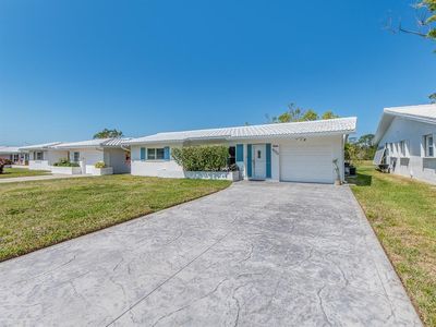 9024 140th Way, Seminole, FL, 33776