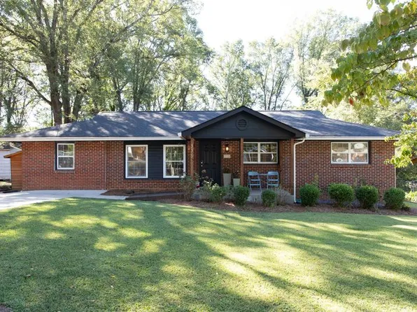 335 Knottingham Dr, Athens, GA 30606