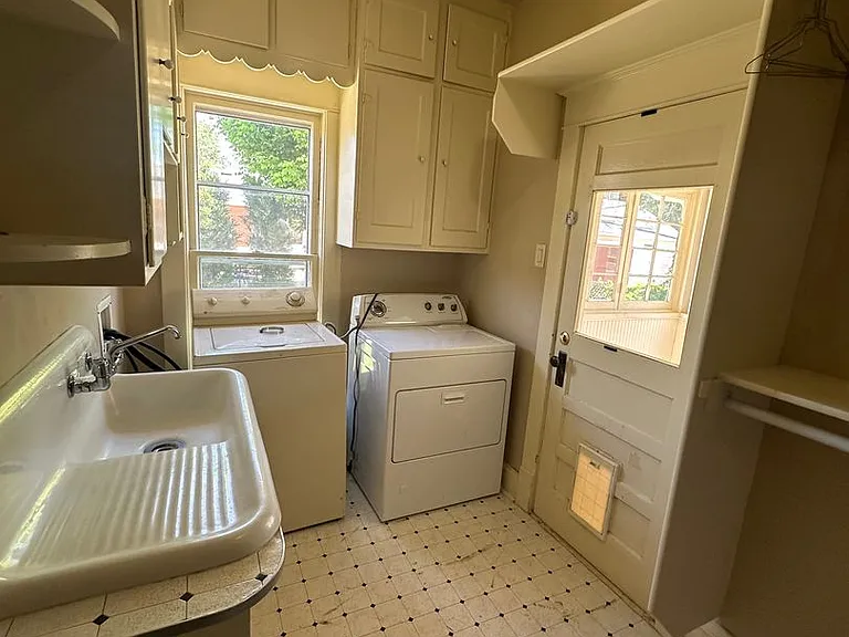 525 Collins St — Photo 23