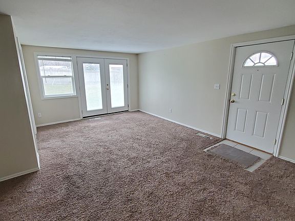 2nd image of 270 Tabor Ave