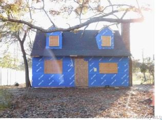 119 Johns Neck Rd, Shirley, NY 11967