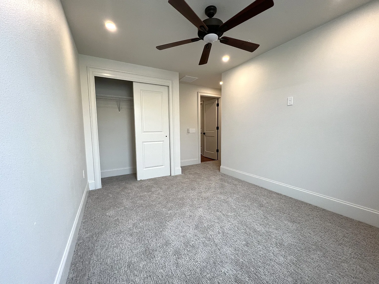 244 E Park Ave - 204 — Photo 4