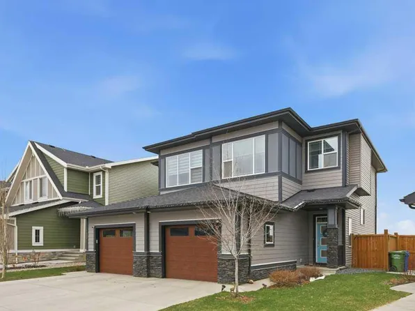 151 S Creekstone Way SW, Calgary, AB T2X 4P9