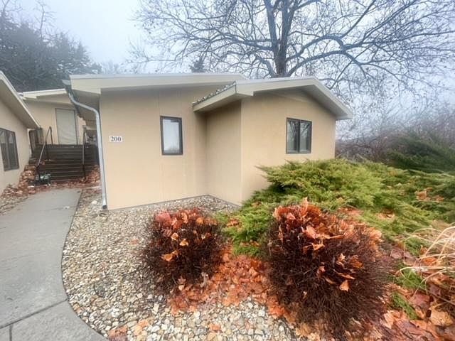 1st image of 200 Southwind Pl