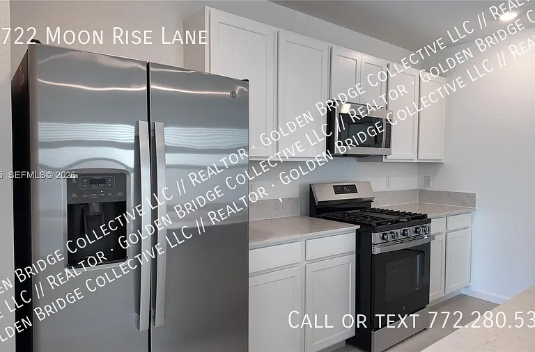 10722 Moon Rise Ln — Photo 1