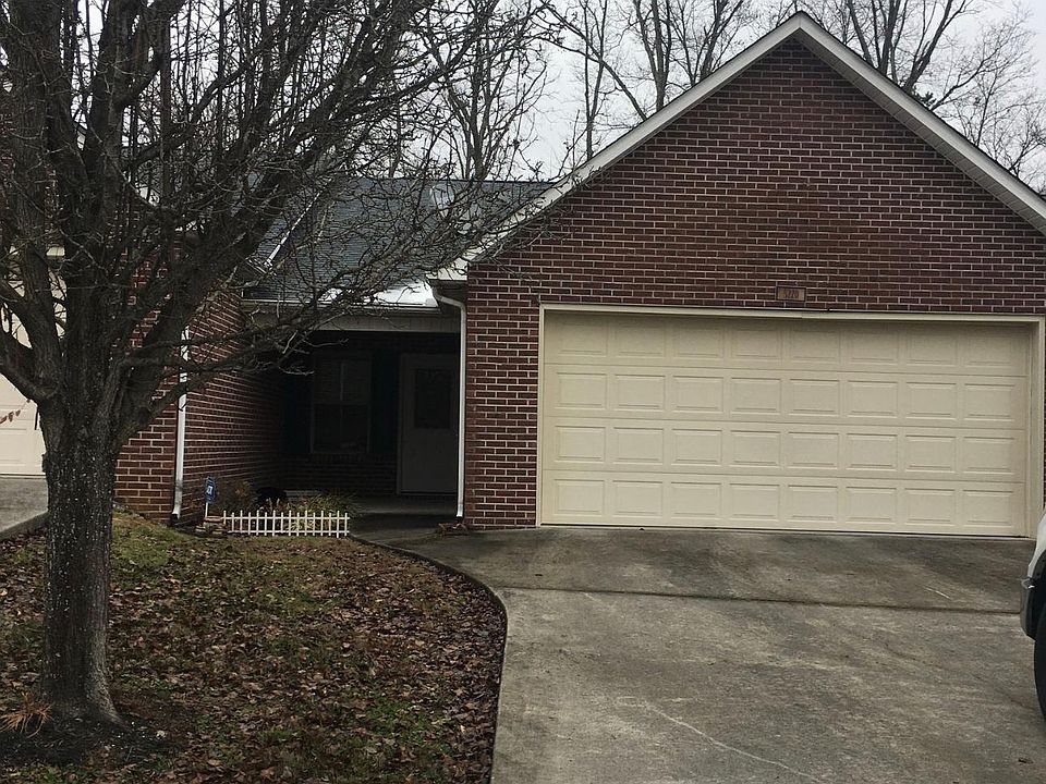 1st image of 5220 Avery Woods Ln