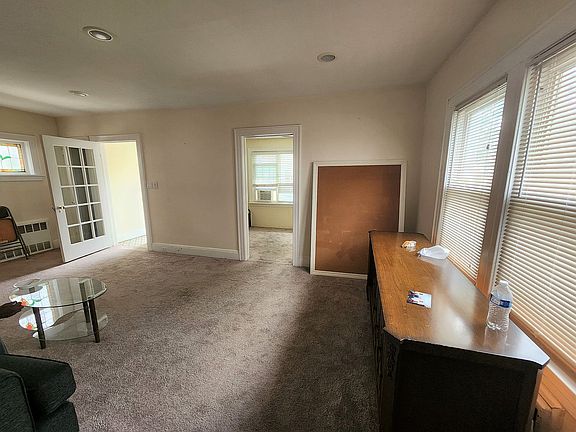 4th image of 84-50 159th St #1