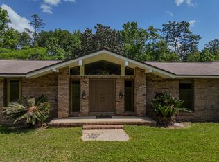 1186 Pine Forest Rd, Chipley, FL 32428
