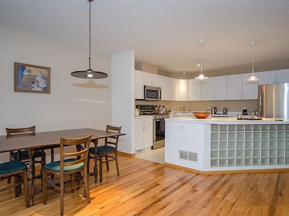 Seperate dining room