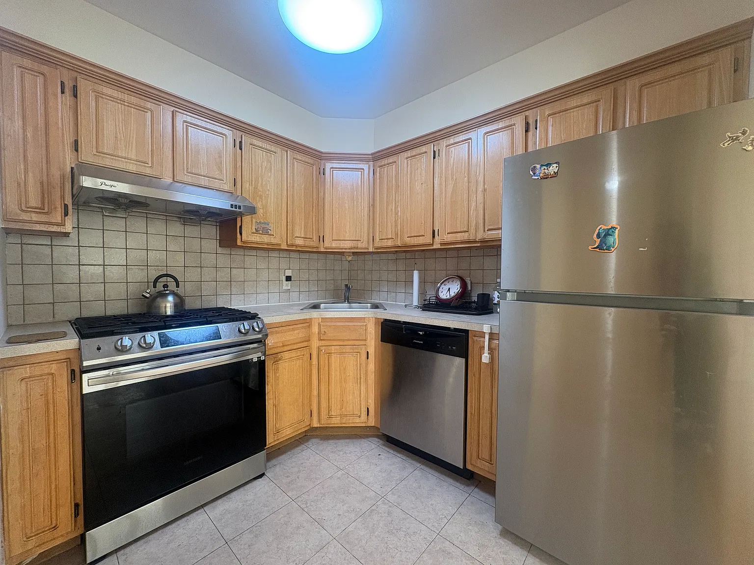 3 bed, 2000 sqft, $2,850 — Photo 3