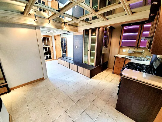 Rented by Brooklyn Property Group LLC | media 54