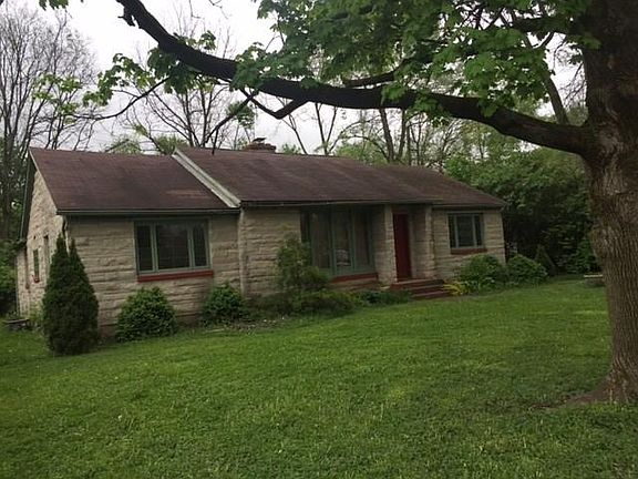 2nd image of 1529 Chester Blvd