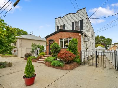 7117 66th Dr, Flushing, NY, 11379