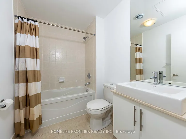 65 Bremner Blvd #2111 — Photo 3
