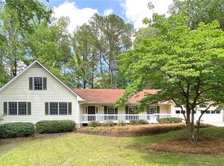 3070 Roxburgh Dr, Roswell, GA 30076