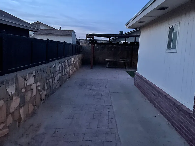 14205 Desert Sage Dr — Photo 3