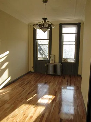 Rented by MCR Realty | media 8