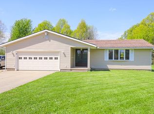 40250 Banks Rd, Grafton, OH 44044