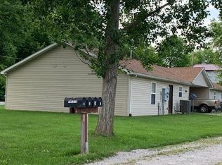 601 E 3rd St, Lebanon, IL 62254