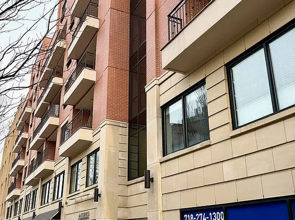 31-35 31st St #516, Astoria, NY 11106