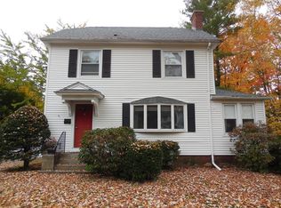 16 Cherry Hl, Holyoke, MA 01040