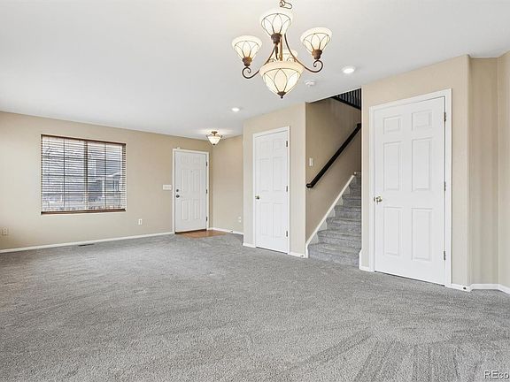 4th image of 1549 Linden Way