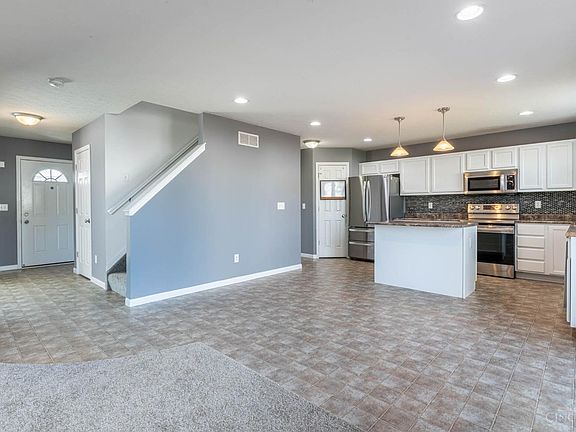 4th image of 719 Holland Ct