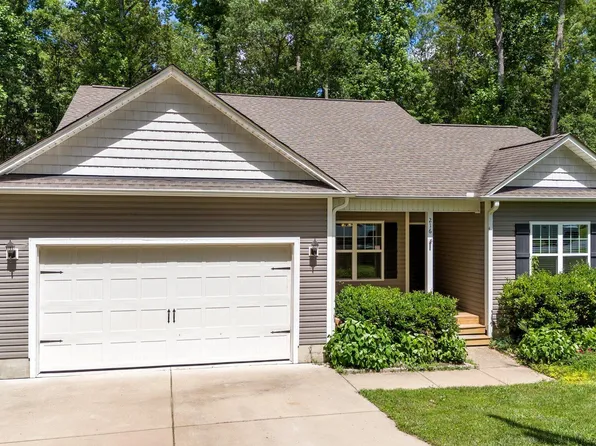 216 Pear Tree Ln, Clayton, NC 27520