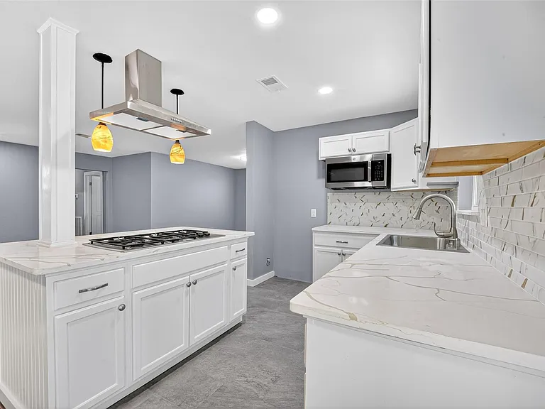 11226 Huggins Dr — Photo 10