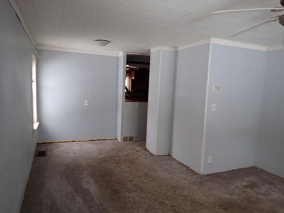 2nd image of 221 16th St