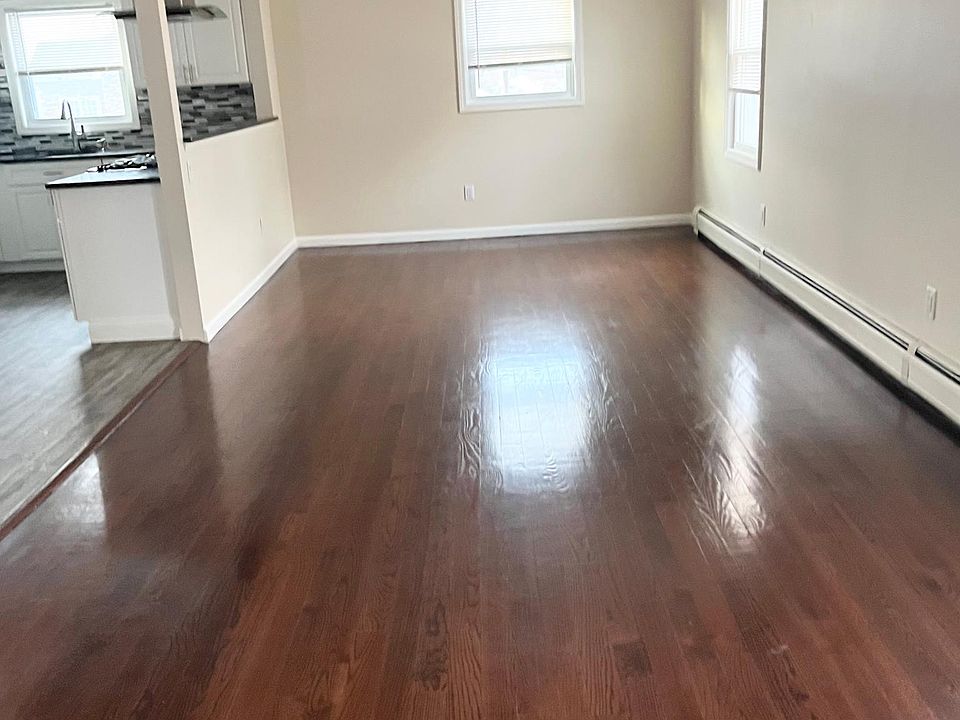 1st image of 76 Woodland Ave Floor 2