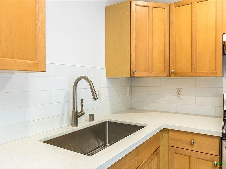 2850 Reynard Way #11 — Photo 4