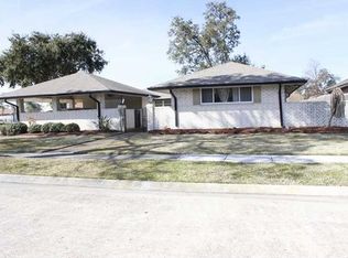 7157 Thornley Dr, New Orleans, LA 70126
