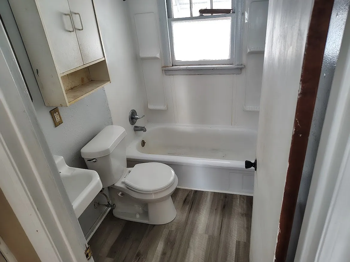2 bed, 759 sqft, $875 — Photo 4