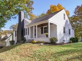 30 Hillcrest Ave, Morristown, NJ 07960