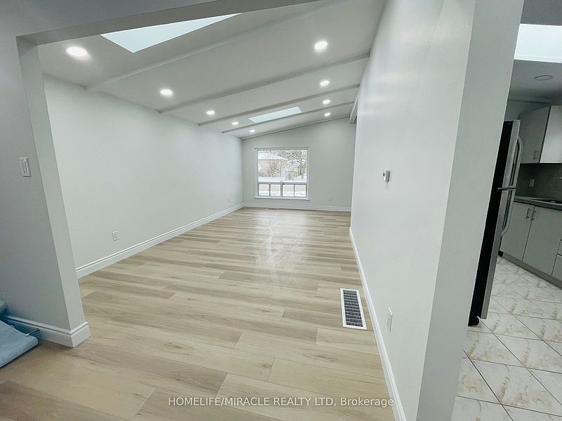 Toronto House for rent - 3 Bedrooms — photo 4