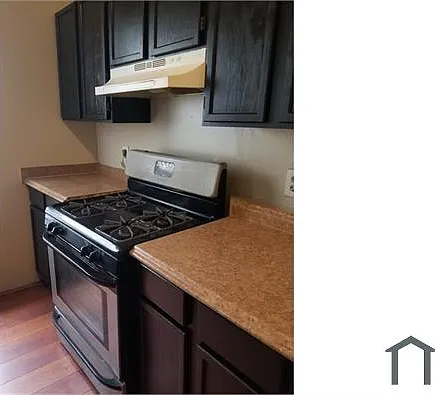 1705 N Longwood St #B — Photo 9