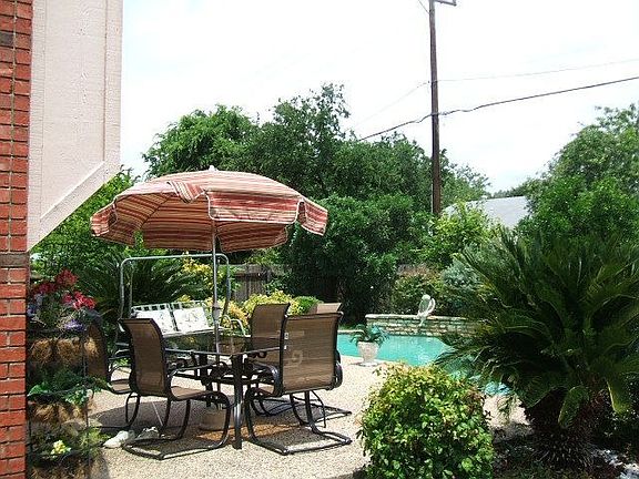 vacation in your own pool !!!