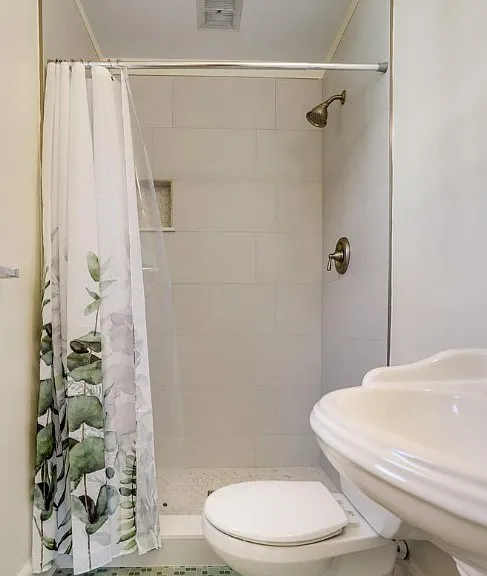 4516 Gretna St — Photo 17