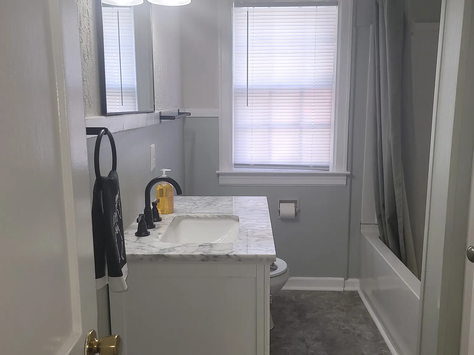 117 N Norman Ave — Photo 2