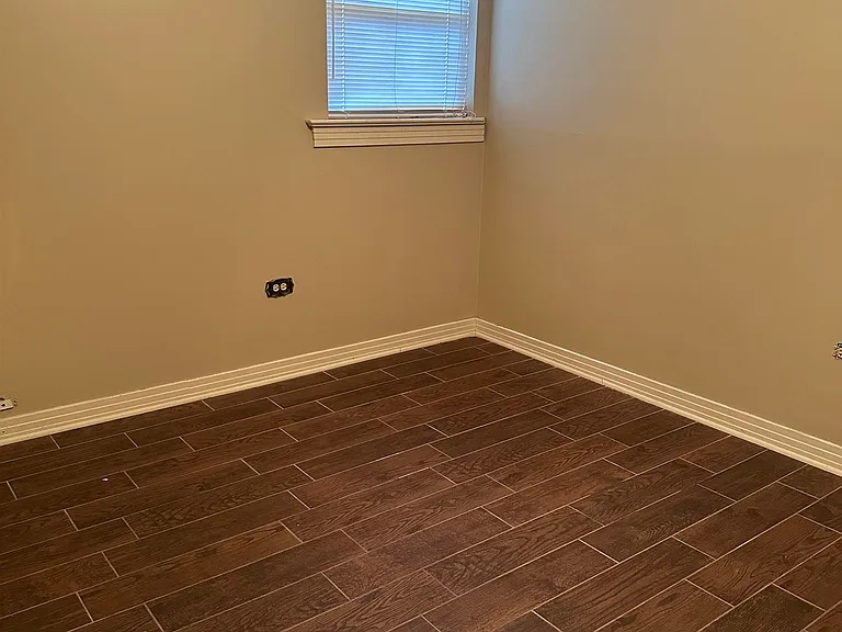 5 Texas Ave — Photo 24