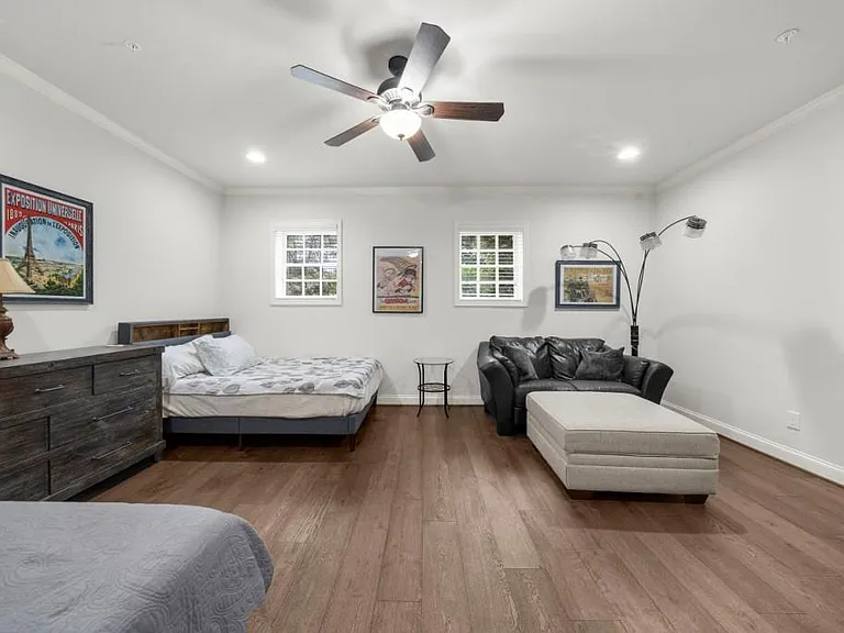 410 Rose Garden Ln — Photo 31