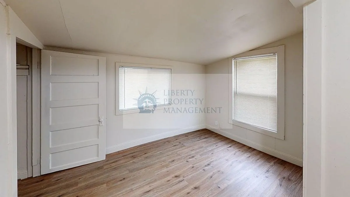 1 bed, 800 sqft, $1,350 — Photo 4