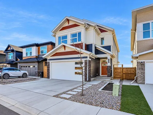 111 NW Setonstone Lndg SE, Calgary, AB T3M 3R4