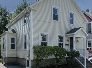 22 Mulberry St, Fairhaven, MA 02719