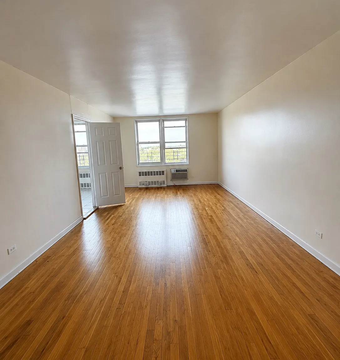 2 bed, $3,000 — Photo 1