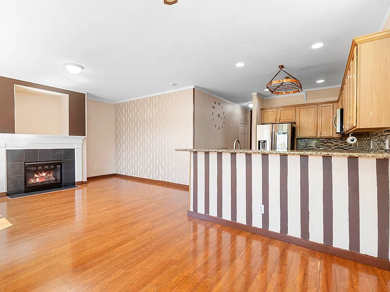 1639 SW Wright Pl — Photo 18