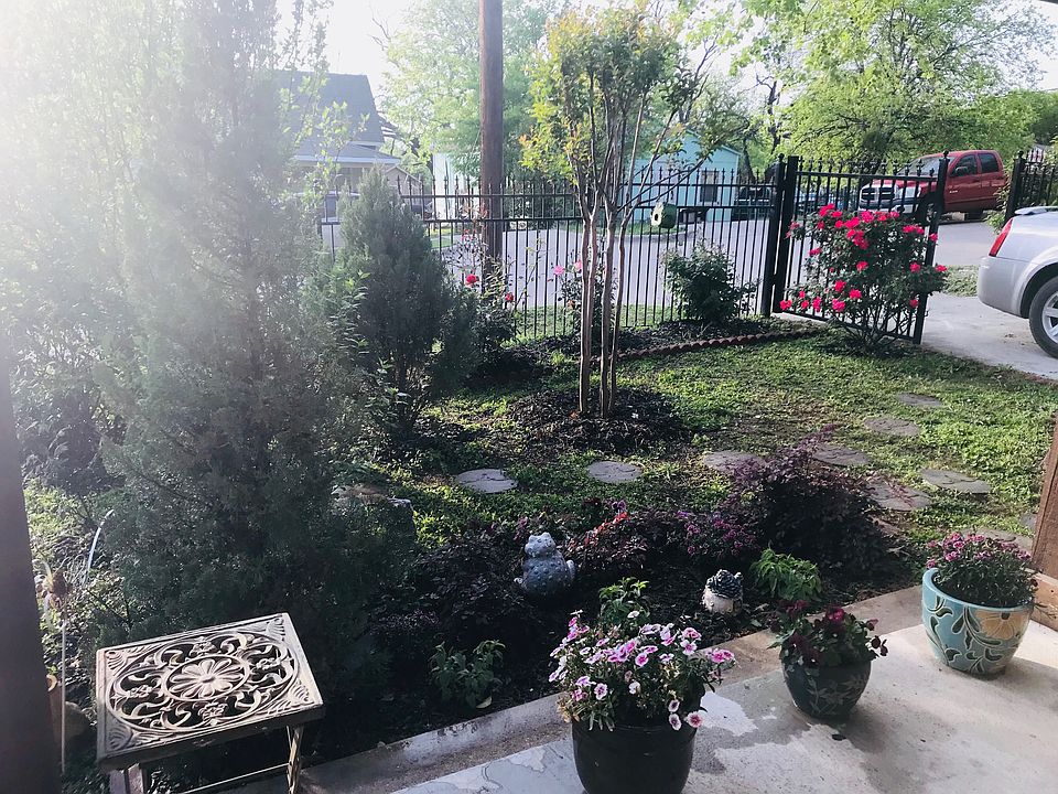 2nd image of 2660 Hale Ave