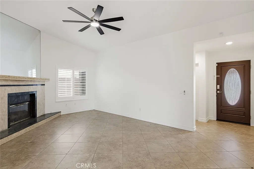 4 bed, 2171 sqft, $3,150 — Photo 3