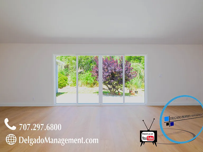 1567 Sherman Dr — Photo 4